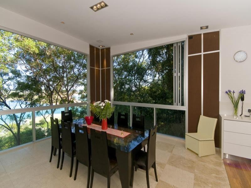 10 James Street, Currumbin QLD 4223