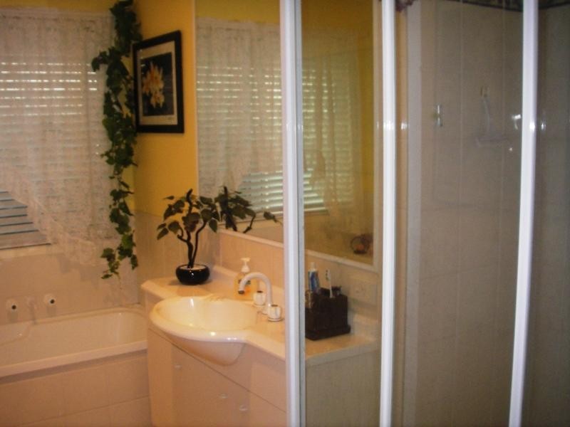 1 Lakes Circuit, Burleigh Waters QLD 4220