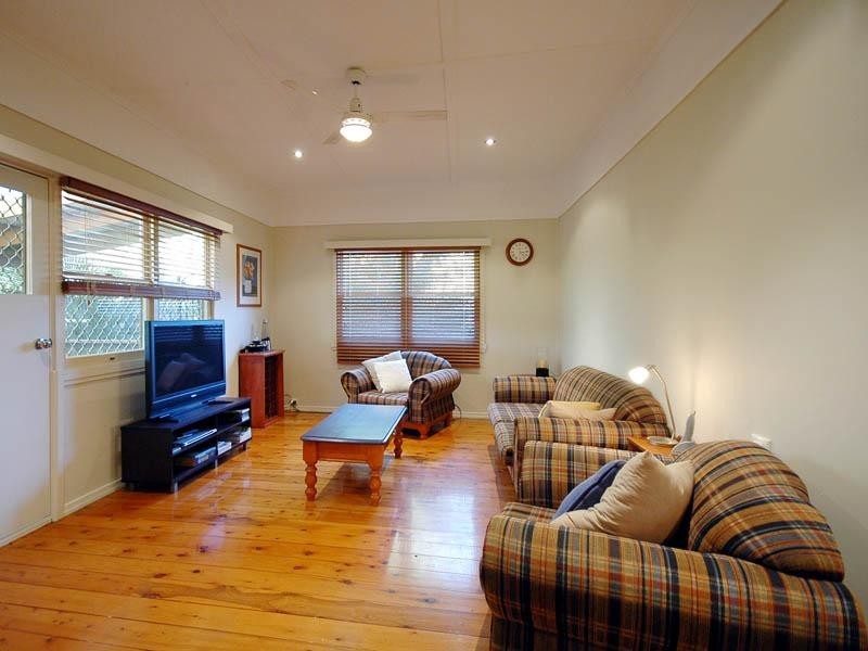 27 Amboina Avenue, Palm Beach QLD 4221