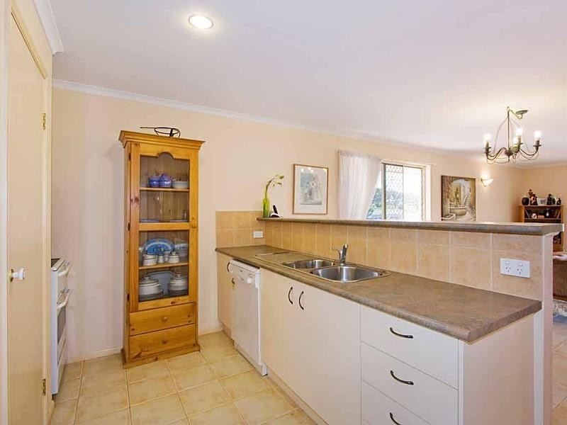 1 Beaconsfield Drive, Burleigh Waters QLD 4220