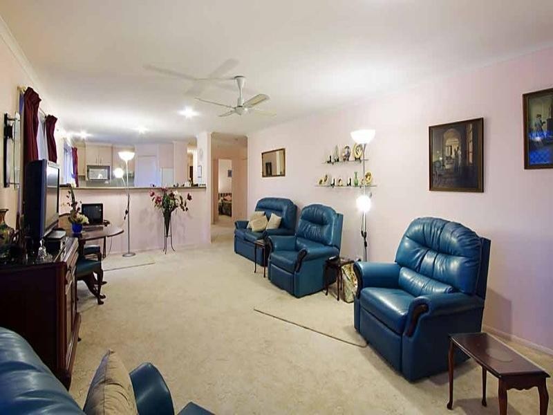 1 Beaconsfield Drive, Burleigh Waters QLD 4220