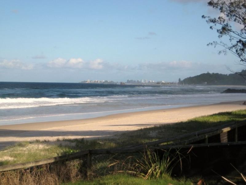 156 Laguna Avenue, Palm Beach QLD 4221