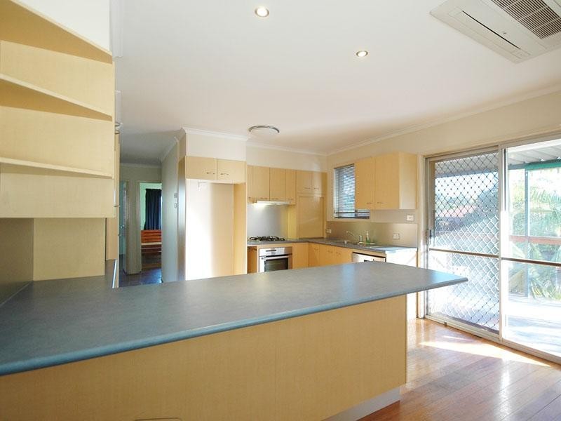 14 Oakwood Terrace, Palm Beach QLD 4221