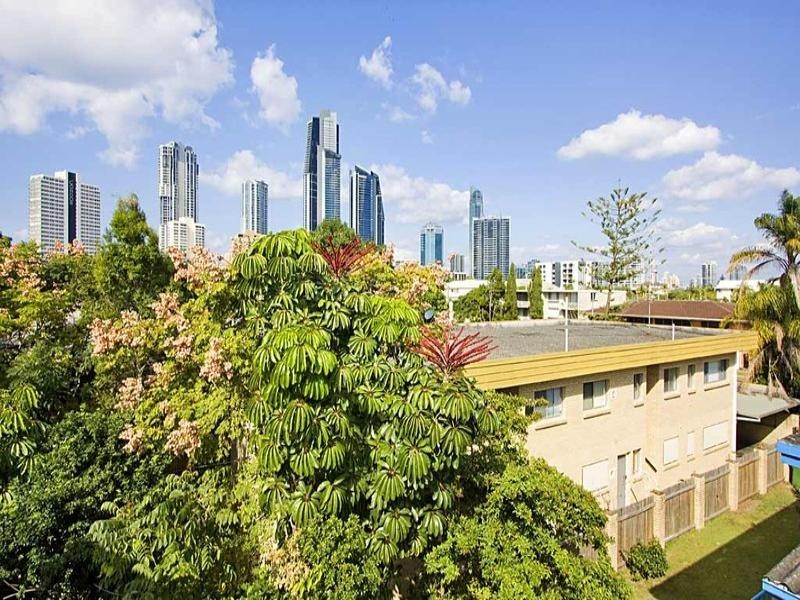 16 ”Villa Adori”, 4 Adori Street, Chevron Island QLD 4217