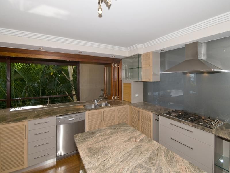 38 Albany Avenue, Currumbin QLD 4223