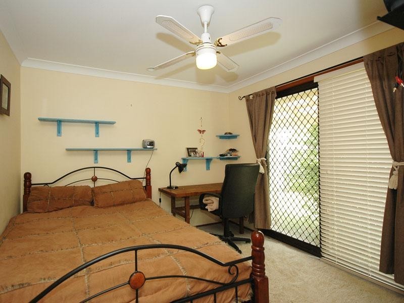 5 Foreshore Close, Elanora QLD 4221