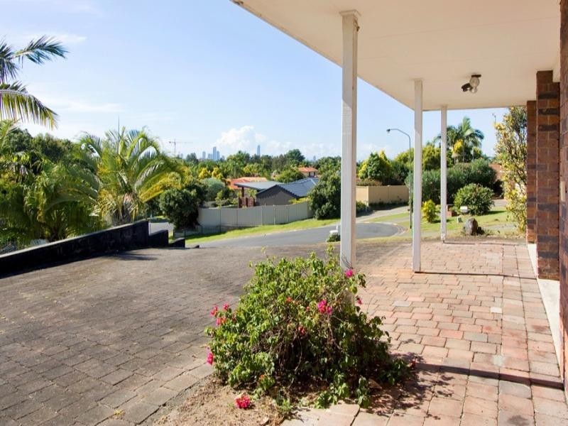 5 Drewe Court, Carrara QLD 4211