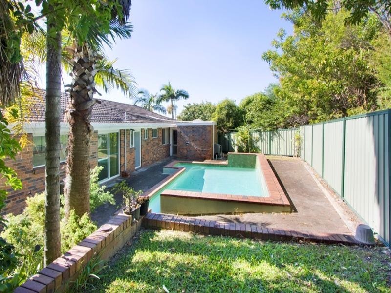 5 Drewe Court, Carrara QLD 4211