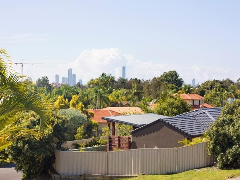 5 Drewe Court, Carrara QLD 4211