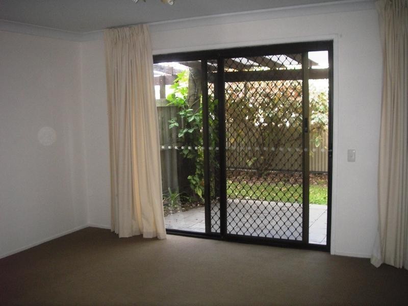 26 ‘Castleglen Chateau’, 5 Galeen Drive, Burleigh Waters QLD 4220