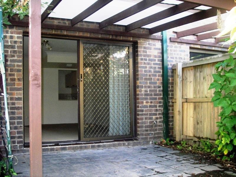 26 ‘Castleglen Chateau’, 5 Galeen Drive, Burleigh Waters QLD 4220