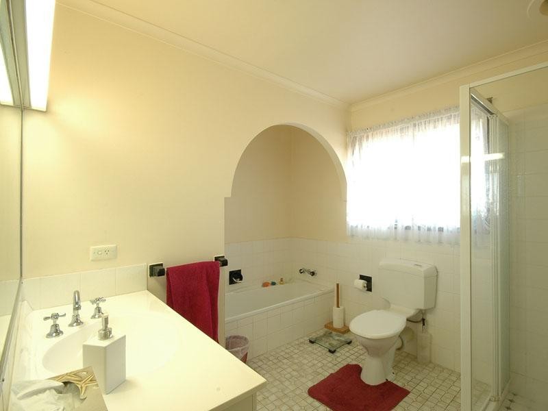 28 Bluejay Street, Burleigh Waters QLD 4220