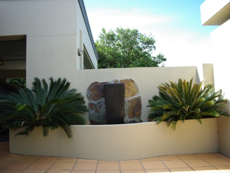 9 Honeyeater Drive, Burleigh Waters QLD 4220