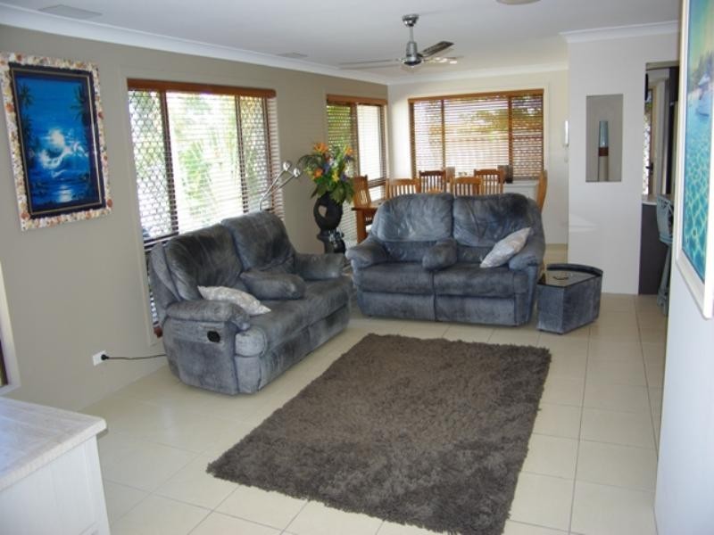 9 Honeyeater Drive, Burleigh Waters QLD 4220