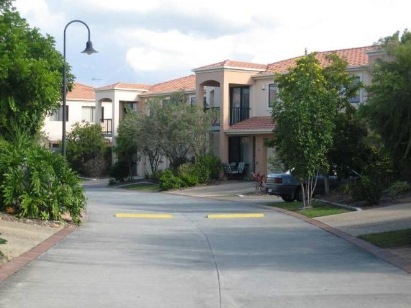 41 ‘Roseland Gardens’, 1 Warbler Parade, Varsity Lakes QLD 4227