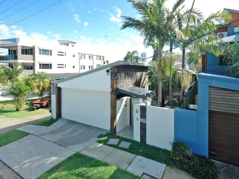 9 Ventura Road, Mermaid Beach QLD 4218