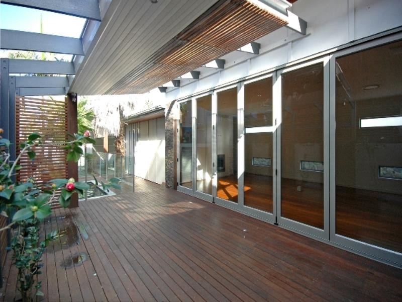 9 Ventura Road, Mermaid Beach QLD 4218