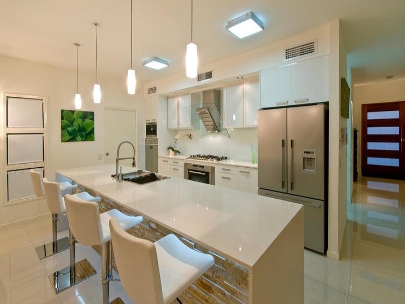 368 Rio Vista Boulevard, Mermaid Waters QLD 4218