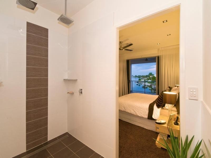 368 Rio Vista Boulevard, Mermaid Waters QLD 4218