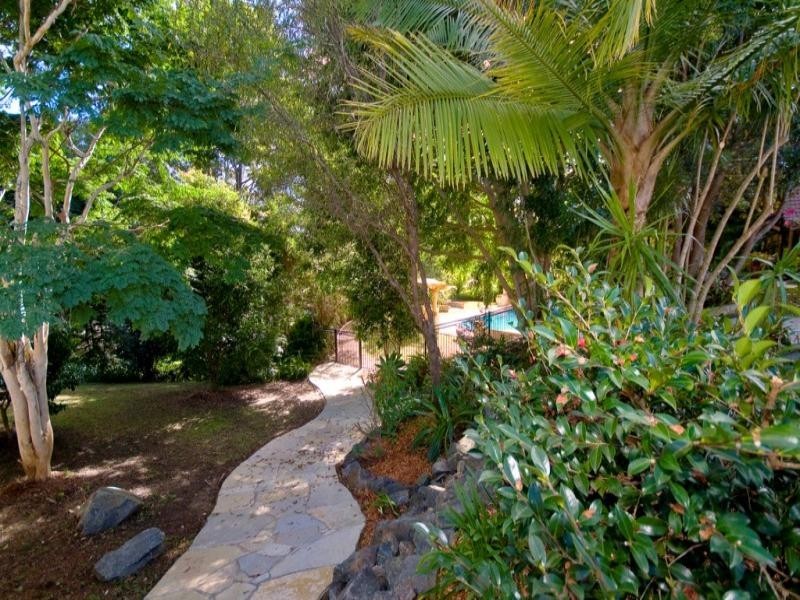 10 Tom Latimer Court, Worongary QLD 4213