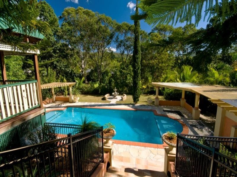 10 Tom Latimer Court, Worongary QLD 4213