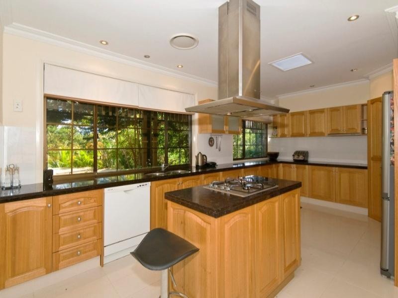 10 Tom Latimer Court, Worongary QLD 4213