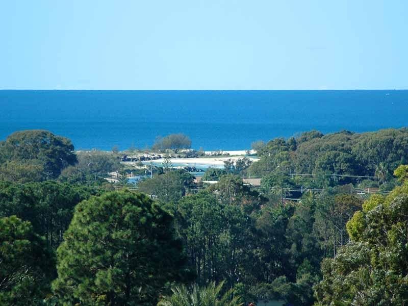 24 Doubleview Drive, Elanora QLD 4221