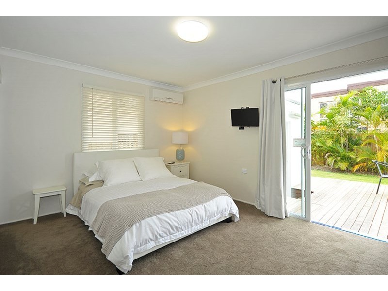 46 Sunbrite Avenue, Mermaid Beach QLD 4218