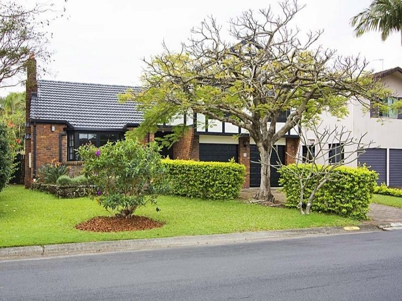 40 Fairsky Avenue, Mermaid Waters QLD 4218