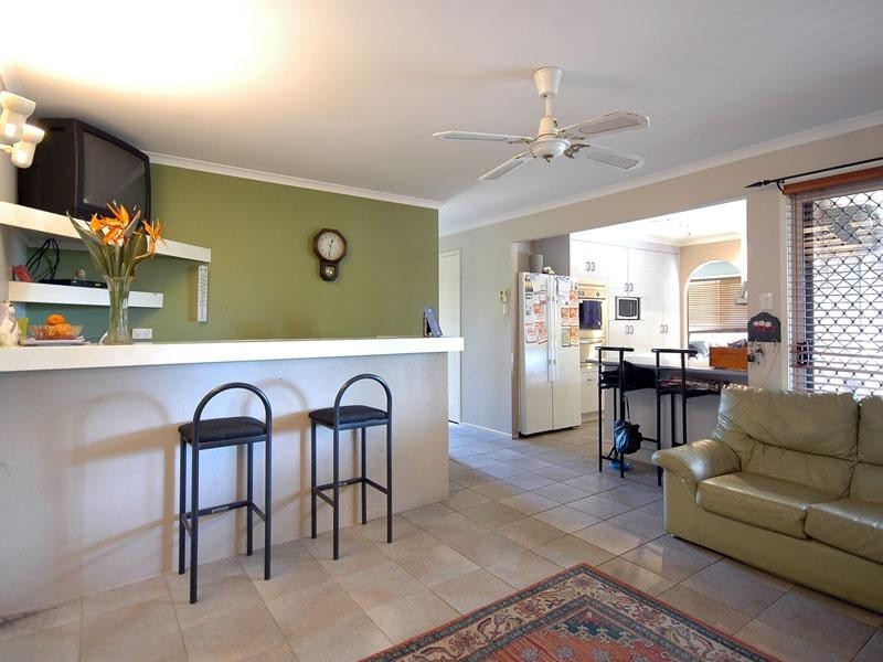 70 Avocado Street, Elanora QLD 4221