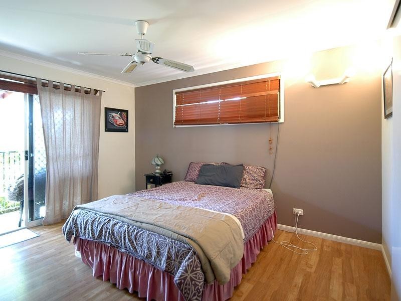 70 Avocado Street, Elanora QLD 4221