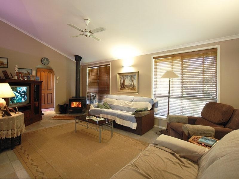 70 Avocado Street, Elanora QLD 4221