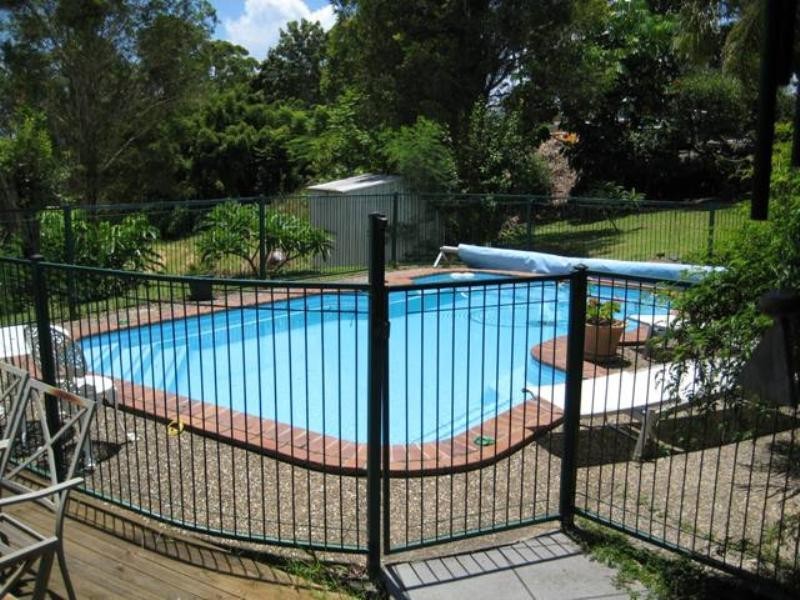 3 Heeterra Court, Elanora QLD 4221