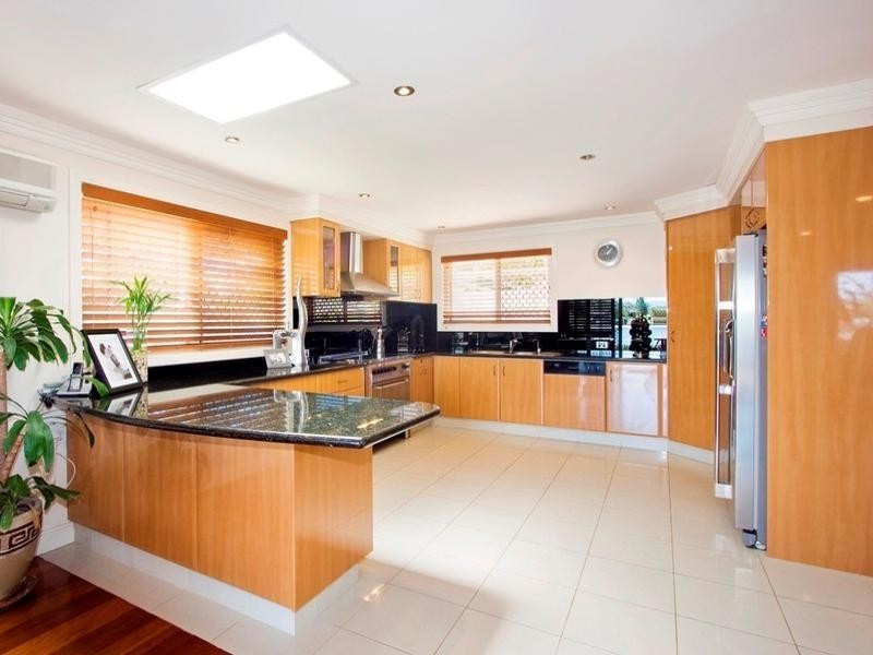 47 Allambi Avenue, Broadbeach Waters QLD 4218