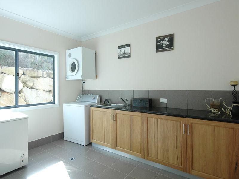 16 Bradman Drive, Currumbin Valley QLD 4223