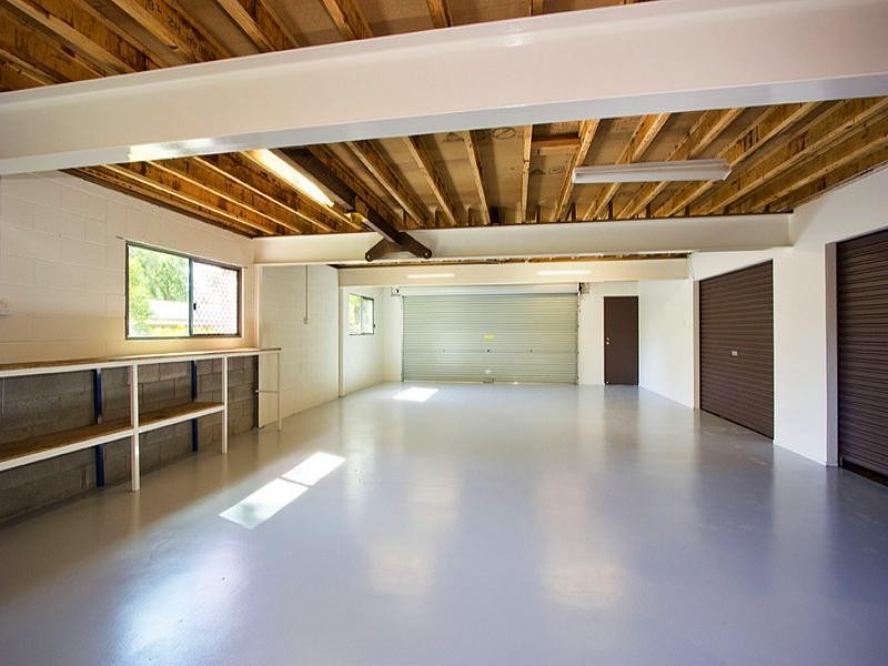 67 Simpsons Road, Elanora QLD 4221