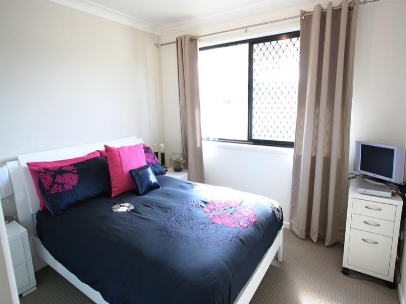 10 ‘Brentford Villas’, 99 Sunshine Boulevard, Mermaid Waters QLD 4218