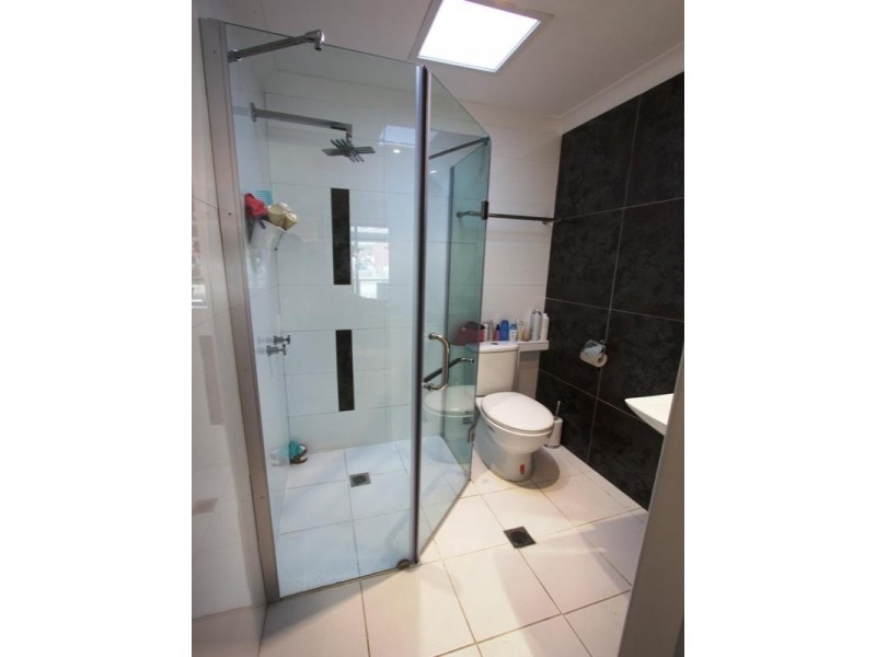 10 ‘Brentford Villas’, 99 Sunshine Boulevard, Mermaid Waters QLD 4218