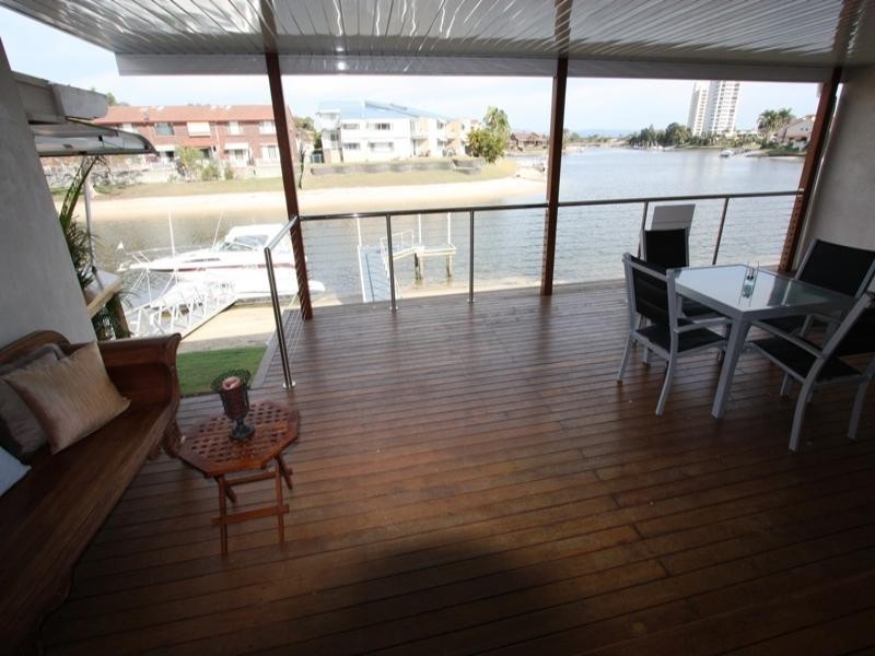 10 ‘Brentford Villas’, 99 Sunshine Boulevard, Mermaid Waters QLD 4218