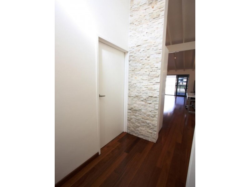 10 ‘Brentford Villas’, 99 Sunshine Boulevard, Mermaid Waters QLD 4218