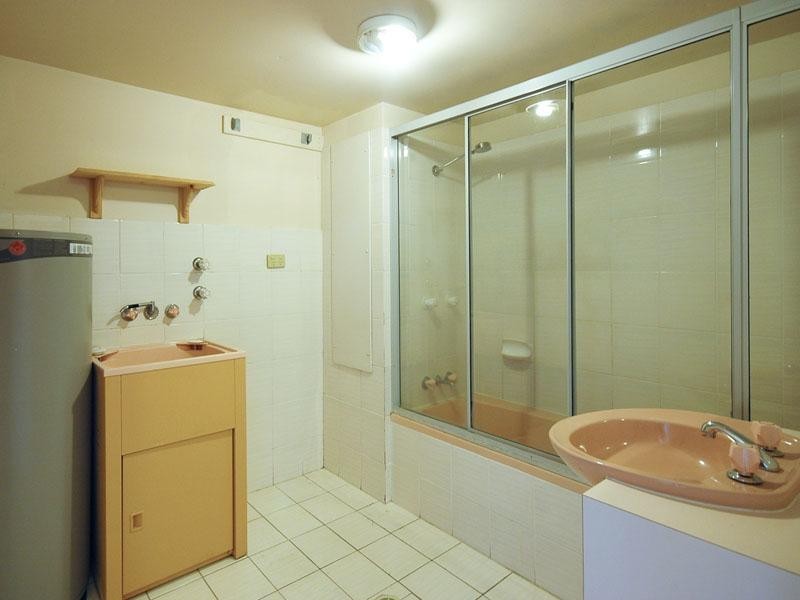 6 ‘Westside Apartments’, 2032 Gold Coast Highway, Miami QLD 4220