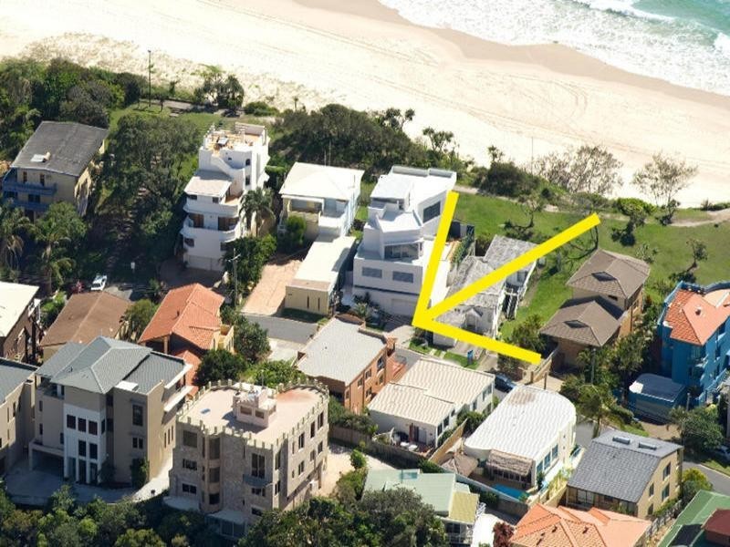 14 Brakes Crescent, Miami QLD 4220