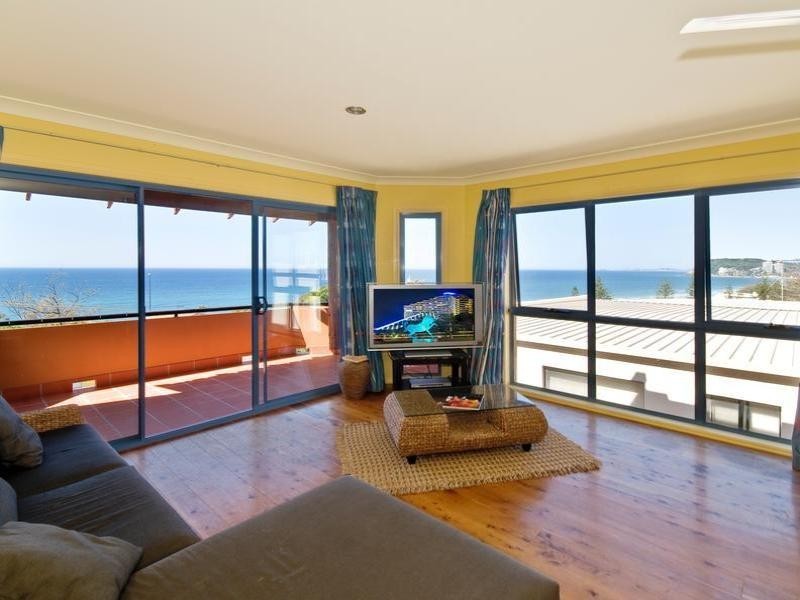 14 Brakes Crescent, Miami QLD 4220
