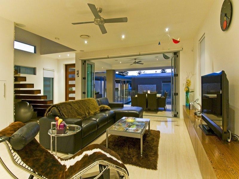 22 William Street, Mermaid Beach QLD 4218