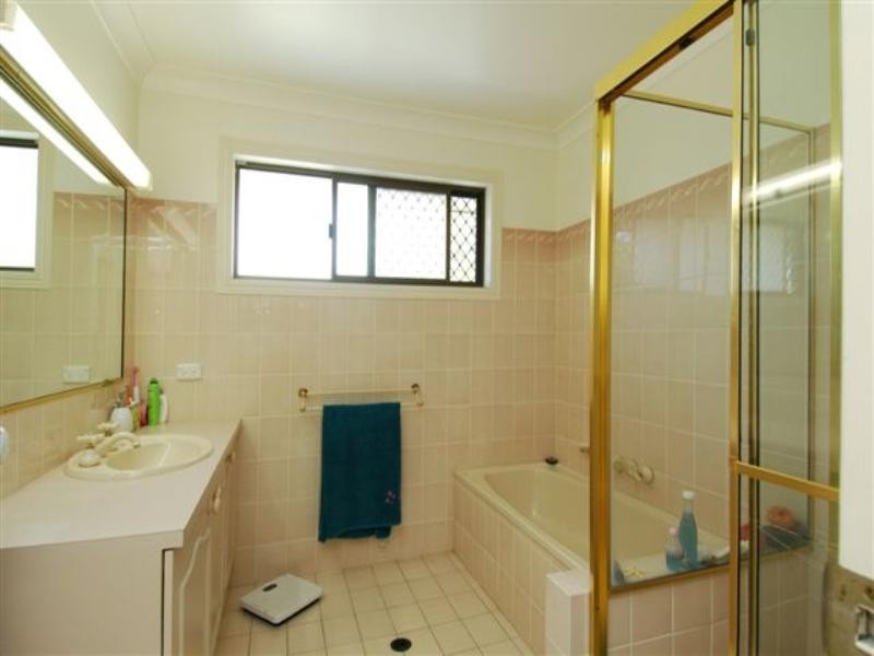 202 Hedges Avenue, Mermaid Beach QLD 4218