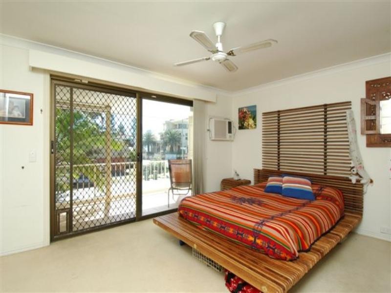 202 Hedges Avenue, Mermaid Beach QLD 4218