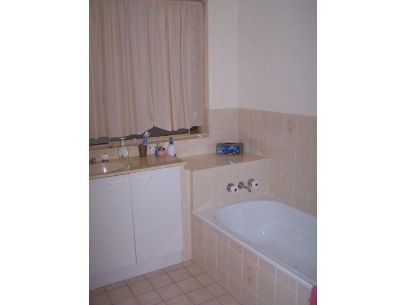 9 Sportsman Avenue, Mermaid Beach QLD 4218