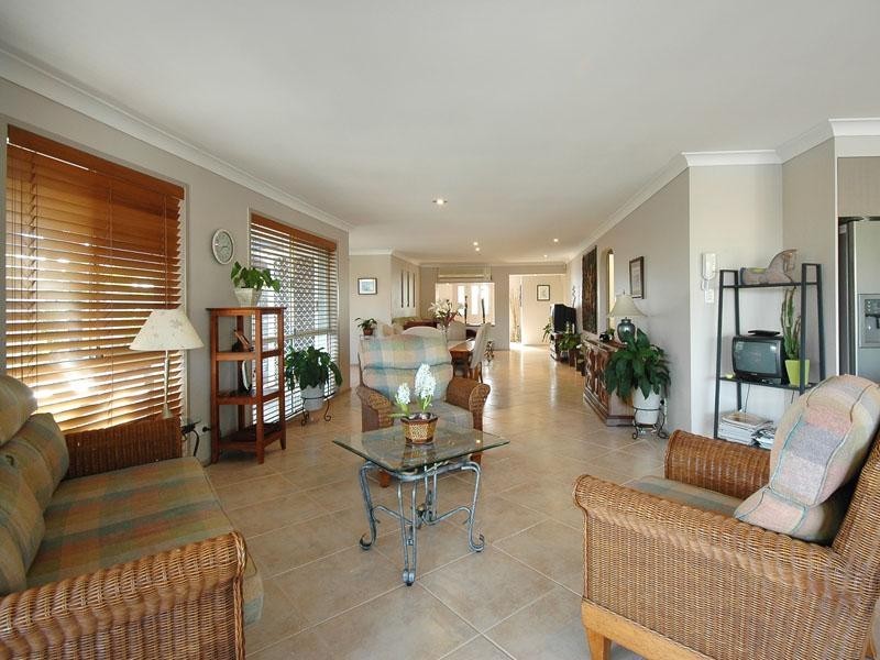 7 Carrara Road, Carrara QLD 4211