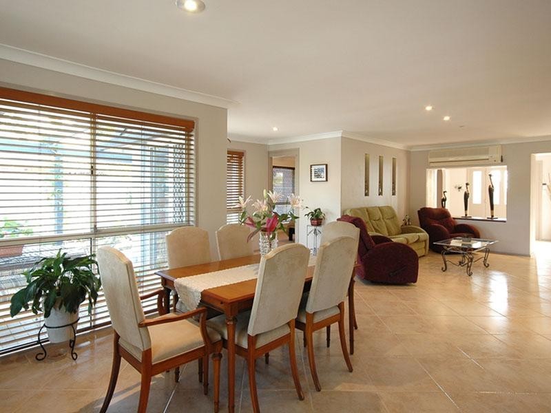 7 Carrara Road, Carrara QLD 4211