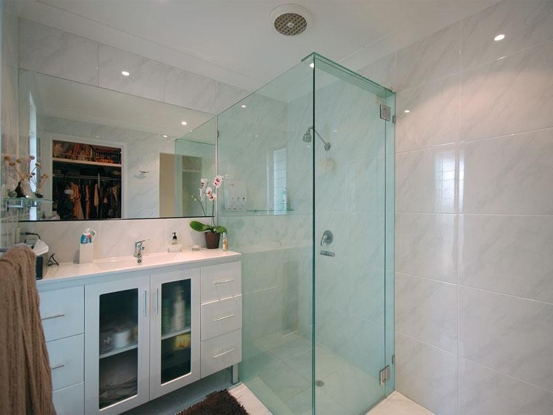 7 Carrara Road, Carrara QLD 4211